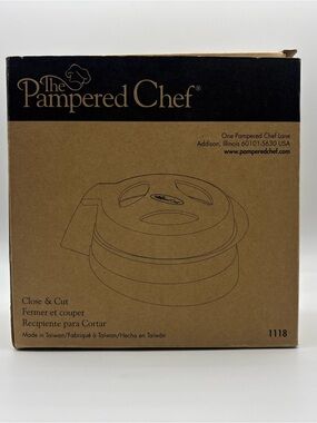 Pampered Chef Close & Cut Food Chopper #1118 Retired Fruit Vegetable Cutter NIB
